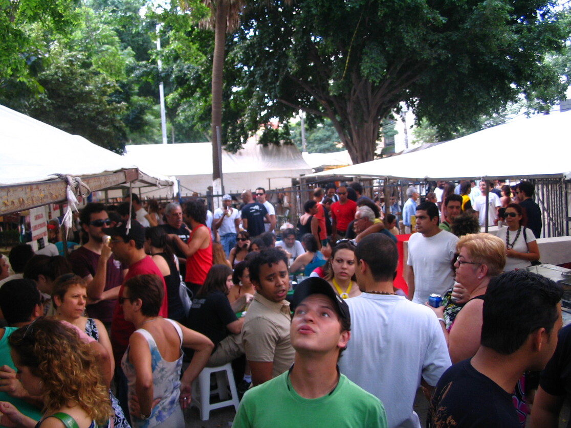 Praça Benedito Calixto